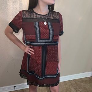 Black and wine short Express dress with lace sizeS